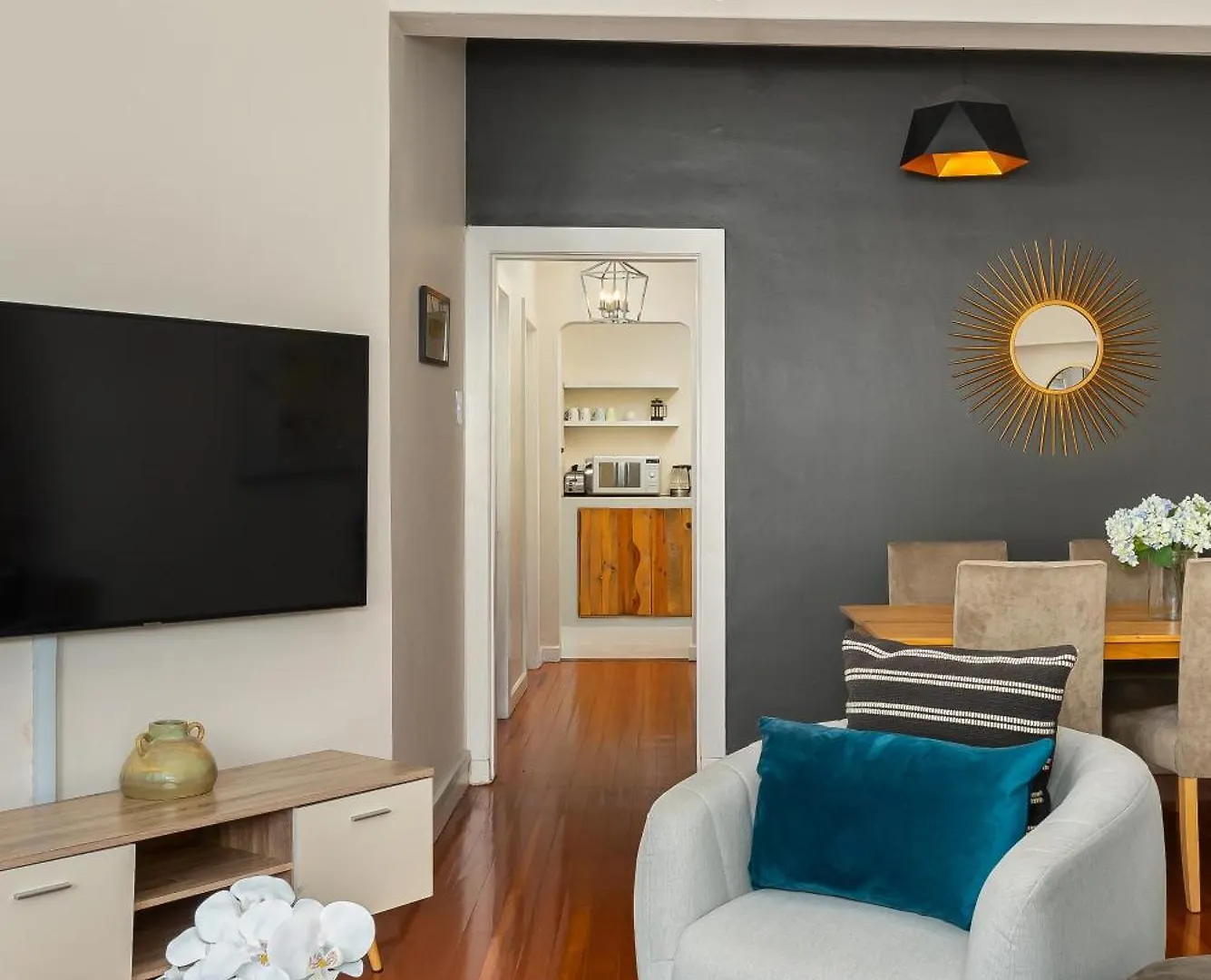 Montreux Luxury Apartment Cape Town 0*,  South Africa